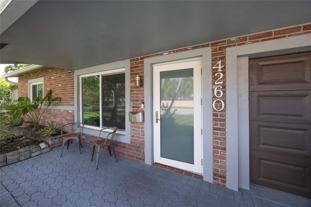 4260 NE 1st Ter, Oakland Park, FL 33334