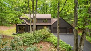 38 Robinwood Drive, Clifton Park, NY 12065