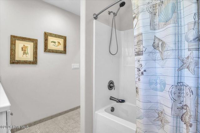 305 Ivy Lane, Carolina Beach, NC 28428