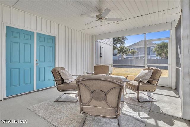 305 Ivy Lane, Carolina Beach, NC 28428