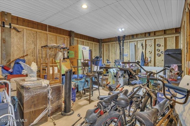 305 Ivy Lane, Carolina Beach, NC 28428