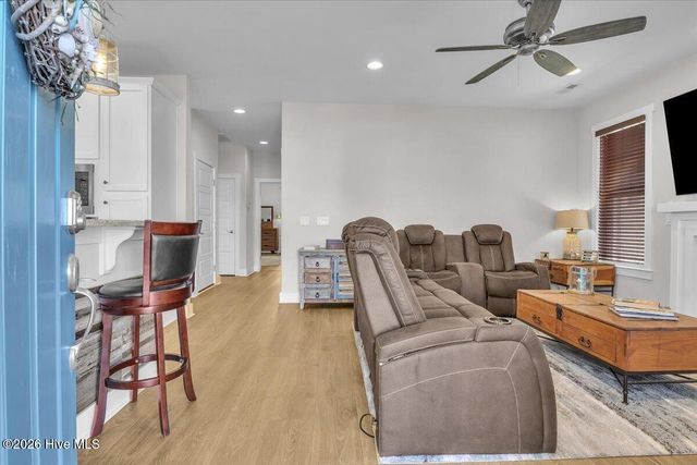 305 Ivy Lane, Carolina Beach, NC 28428