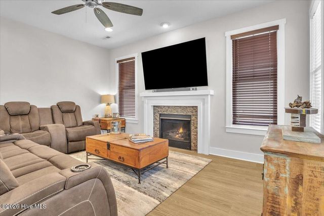 305 Ivy Lane, Carolina Beach, NC 28428