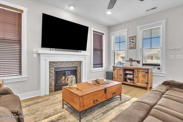 305 Ivy Lane, Carolina Beach, NC 28428