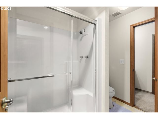 1700 VILLAGE PARK Ln, Lake Oswego, OR 97034