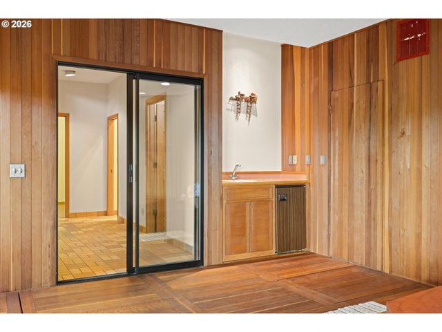 1700 VILLAGE PARK Ln, Lake Oswego, OR 97034