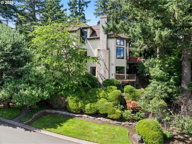 1700 VILLAGE PARK Ln, Lake Oswego, OR 97034