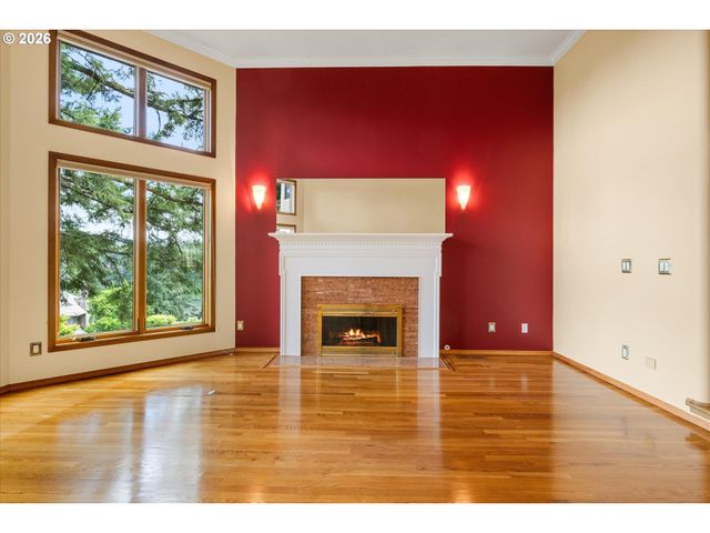 1700 VILLAGE PARK Ln, Lake Oswego, OR 97034