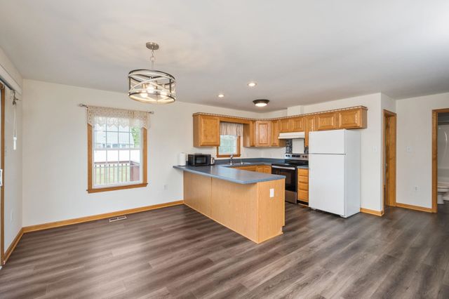 302 16TH ST, Grottoes, VA 24441