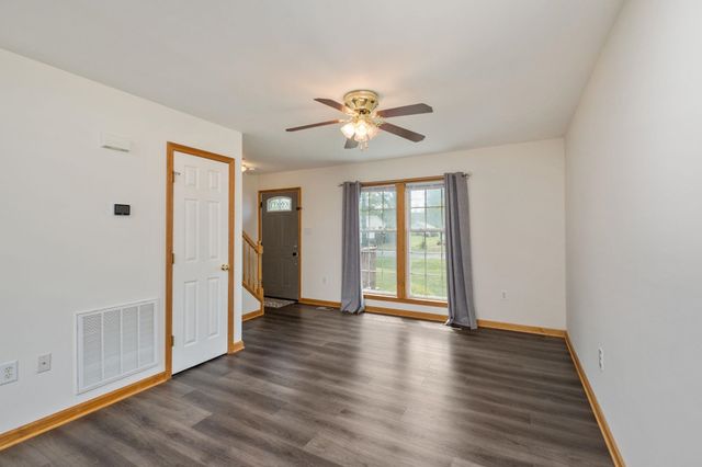 302 16TH ST, Grottoes, VA 24441