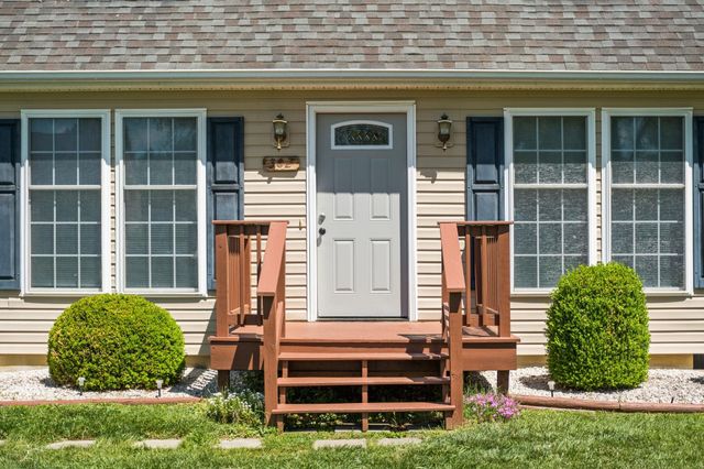 302 16TH ST, Grottoes, VA 24441