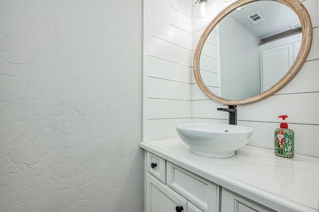 1788 E Houston Avenue, Fresno, CA 93720