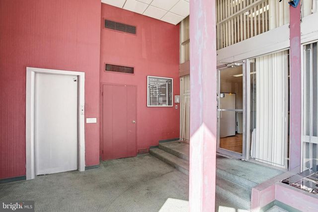 14 W SARATOGA ST, Baltimore, MD 21201