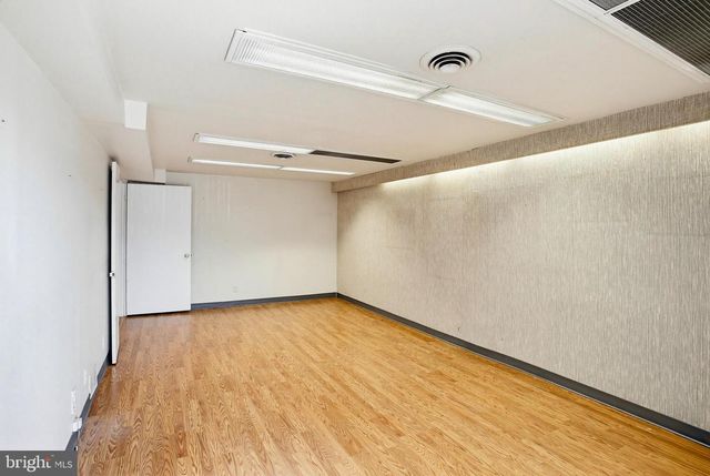 14 W SARATOGA ST, Baltimore, MD 21201
