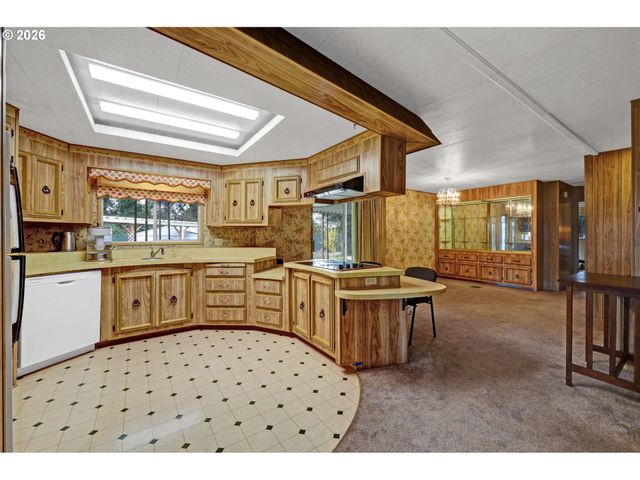 1800 LAKEWOOD Ct 70, Eugene, OR 97402
