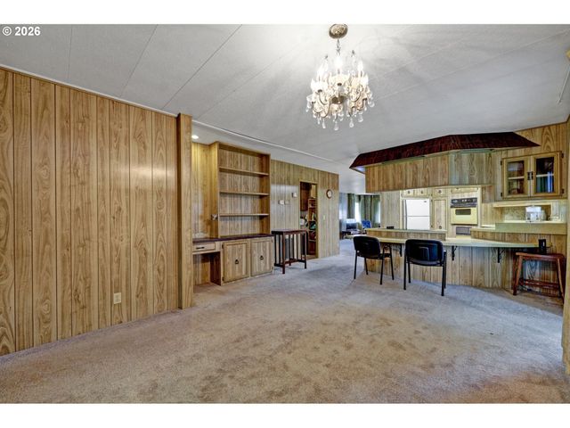 1800 LAKEWOOD Ct 70, Eugene, OR 97402
