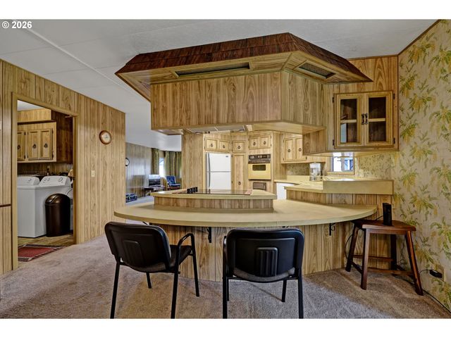 1800 LAKEWOOD Ct 70, Eugene, OR 97402