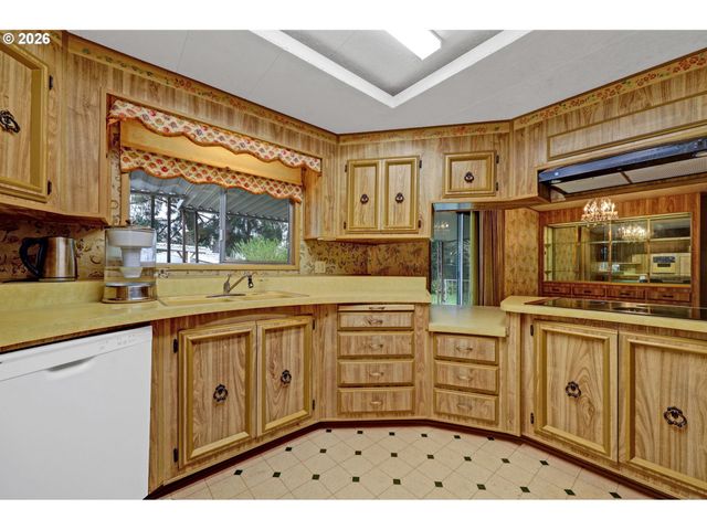 1800 LAKEWOOD Ct 70, Eugene, OR 97402