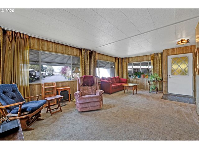 1800 LAKEWOOD Ct 70, Eugene, OR 97402
