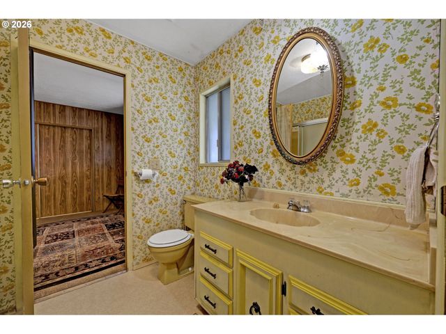 1800 LAKEWOOD Ct 70, Eugene, OR 97402