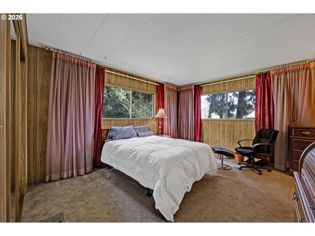 1800 LAKEWOOD Ct 70, Eugene, OR 97402