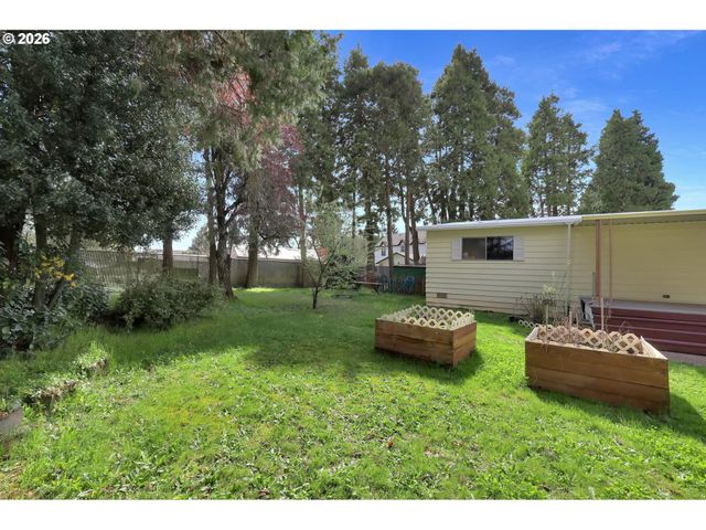 1800 LAKEWOOD Ct 70, Eugene, OR 97402