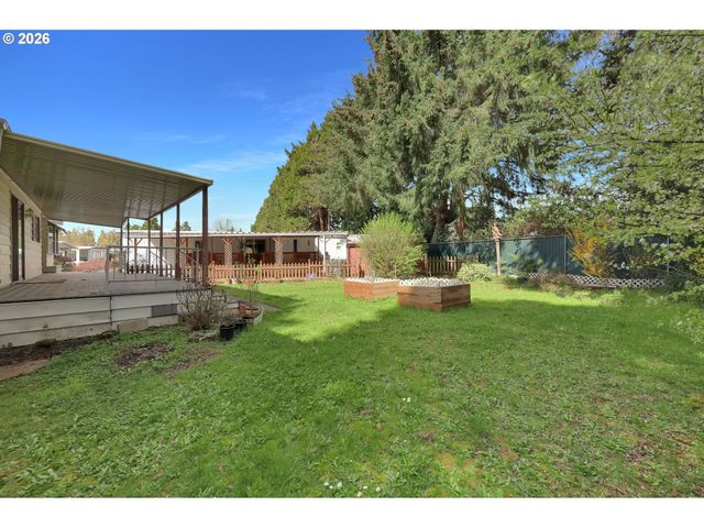 1800 LAKEWOOD Ct 70, Eugene, OR 97402