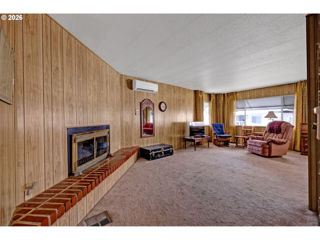 1800 LAKEWOOD Ct 70, Eugene, OR 97402