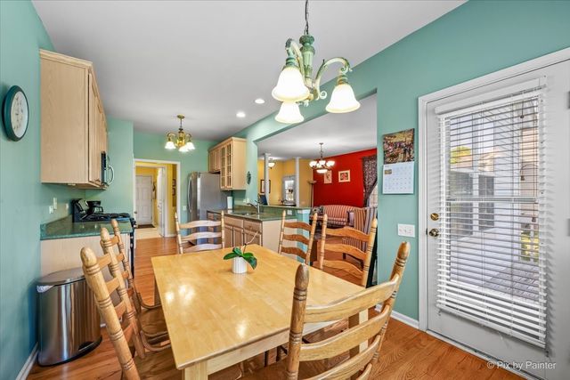 4041 Whitehall Lane, Algonquin, IL 60102