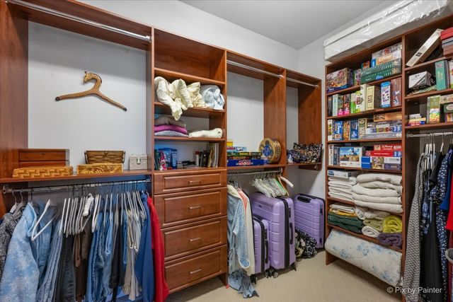 4041 Whitehall Lane, Algonquin, IL 60102