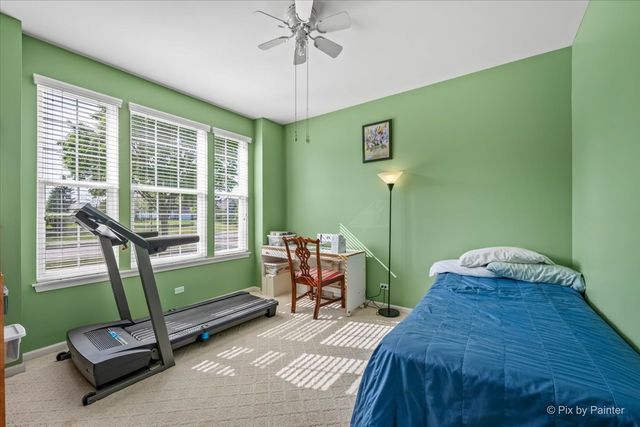 4041 Whitehall Lane, Algonquin, IL 60102