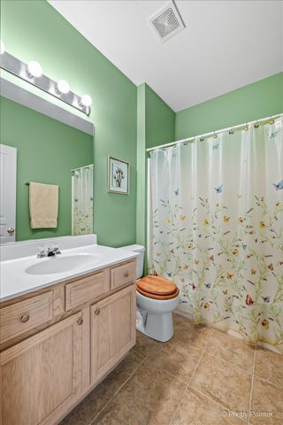 4041 Whitehall Lane, Algonquin, IL 60102