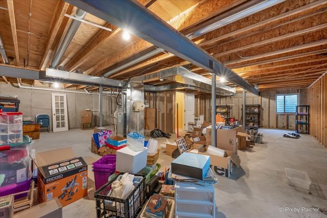 4041 Whitehall Lane, Algonquin, IL 60102