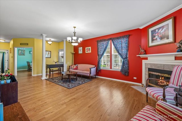 4041 Whitehall Lane, Algonquin, IL 60102