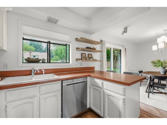 9245 Sw 7TH Ave, Portland, OR 97219