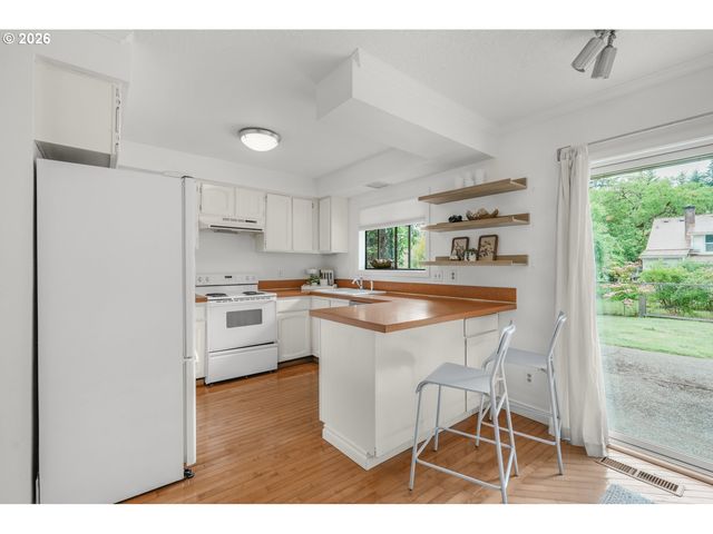 9245 Sw 7TH Ave, Portland, OR 97219