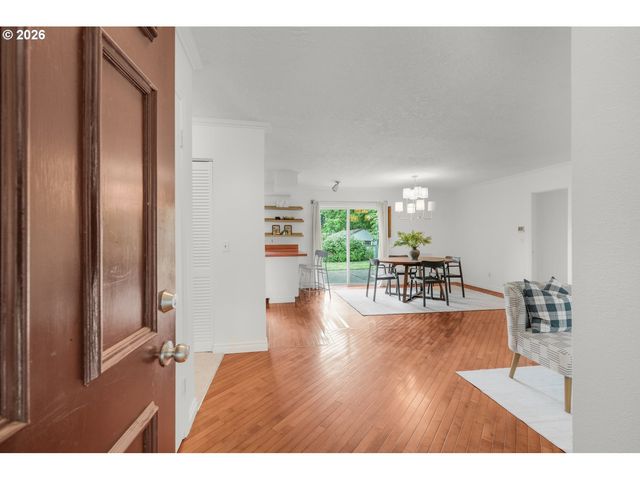 9245 Sw 7TH Ave, Portland, OR 97219