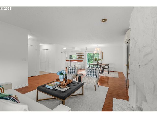 9245 Sw 7TH Ave, Portland, OR 97219