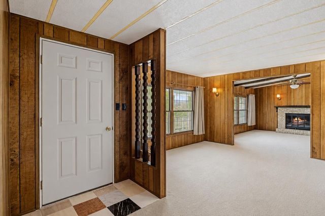 1305 S Ranchero Rd, Kerrville, TX 78028