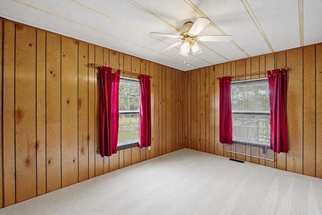 1305 S Ranchero Rd, Kerrville, TX 78028