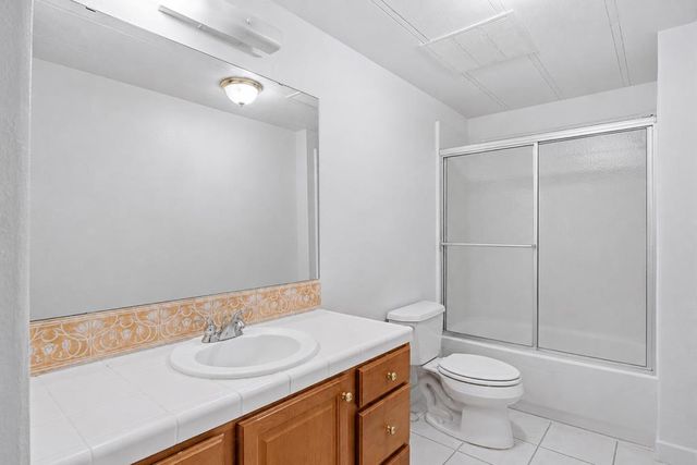 1305 S Ranchero Rd, Kerrville, TX 78028