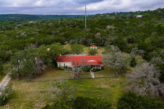 1305 S Ranchero Rd, Kerrville, TX 78028