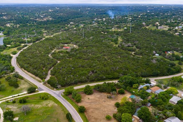 1305 S Ranchero Rd, Kerrville, TX 78028