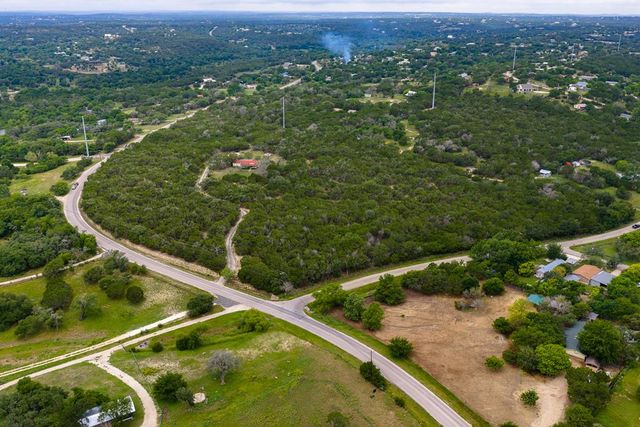 1305 S Ranchero Rd, Kerrville, TX 78028