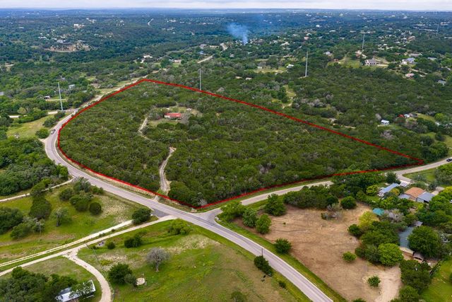 1305 S Ranchero Rd, Kerrville, TX 78028