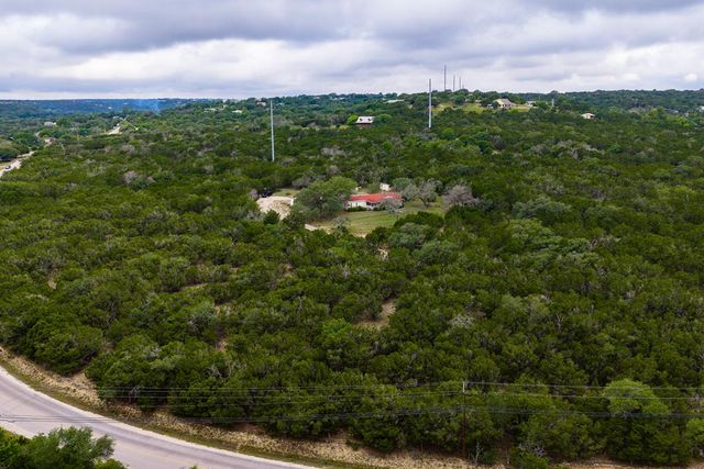 1305 S Ranchero Rd, Kerrville, TX 78028