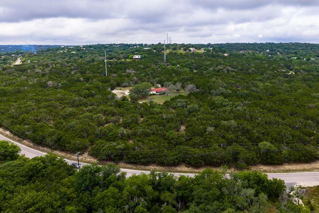 1305 S Ranchero Rd, Kerrville, TX 78028