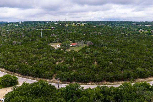 1305 S Ranchero Rd, Kerrville, TX 78028