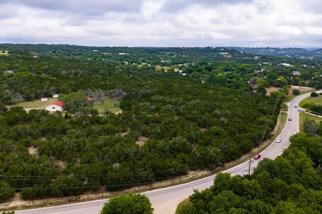 1305 S Ranchero Rd, Kerrville, TX 78028