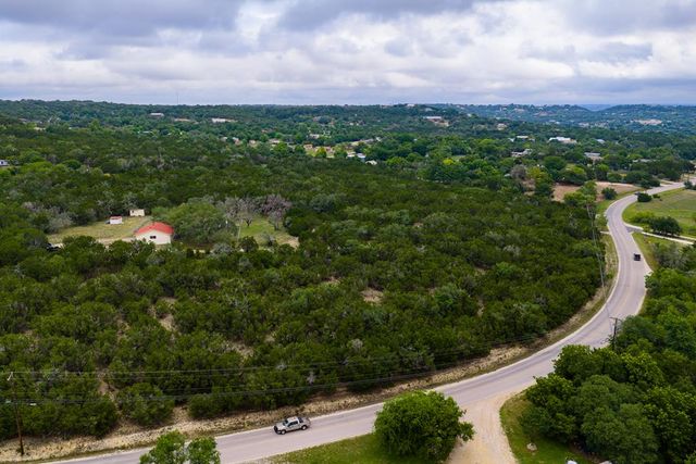 1305 S Ranchero Rd, Kerrville, TX 78028